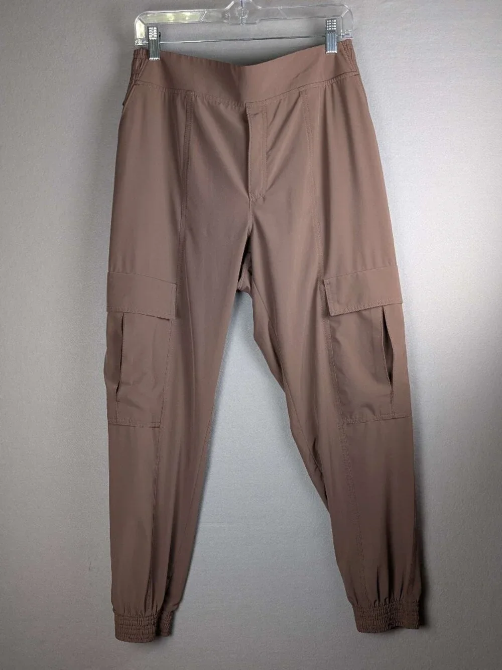 EUC Athleta Chelsea Utility Jogger Mineral Brown Sz 8, Pockets Hiking  Outdoors